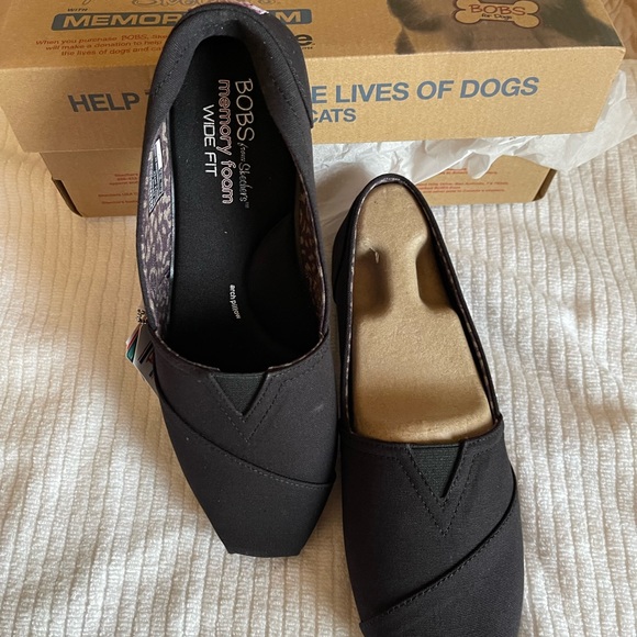 Bob’s Skechers slips on size 9W - Picture 9 of 11
